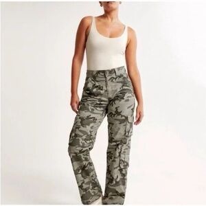 Abercrombie and Fitch Curve Love Cargo Pants